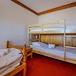 2 Bedroom In For 7 People - Les Glaciers * Val Thorens